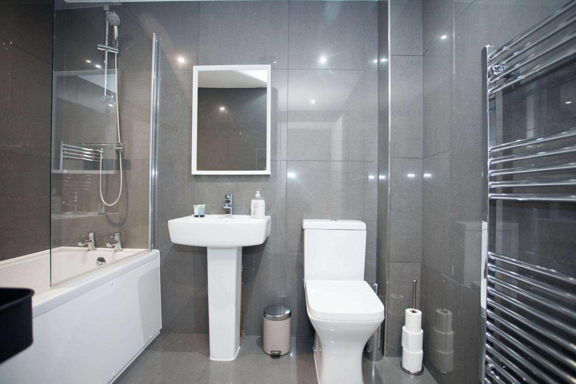 Sea Air - 2 Bedrooms - Parking - Mins To Beach Bournemouth Dış mekan fotoğraf